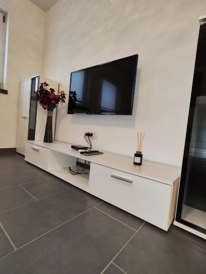 Goriska Apartments Ajdovščina Dış mekan fotoğraf